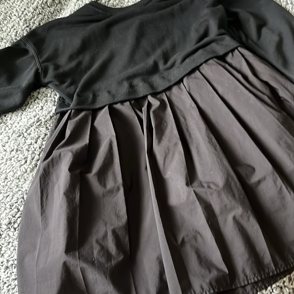 Stylish Black Pleated Dress - Picture 13 of 16